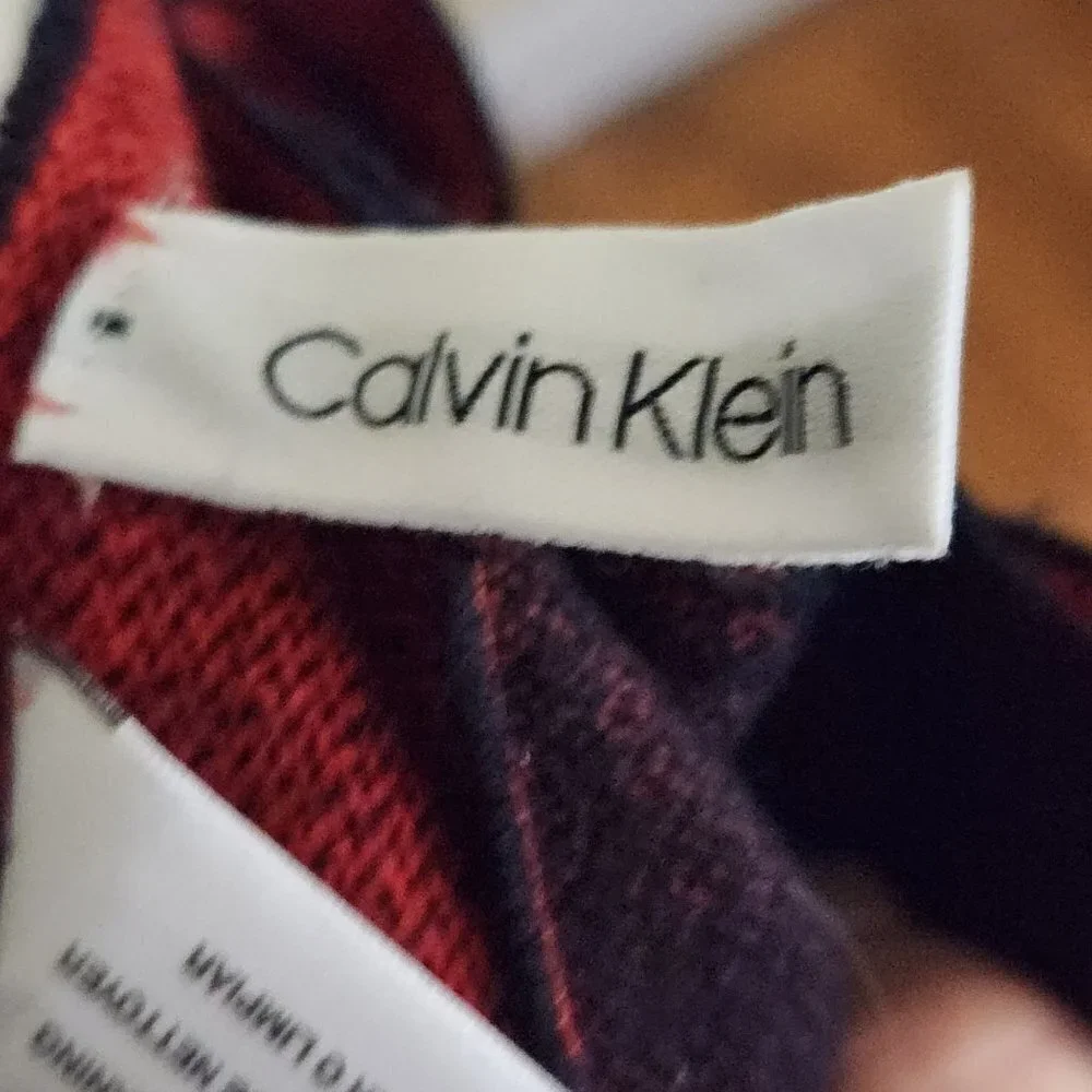 Calvin Klein Logo Black Red Knit Fringe Scarf 70